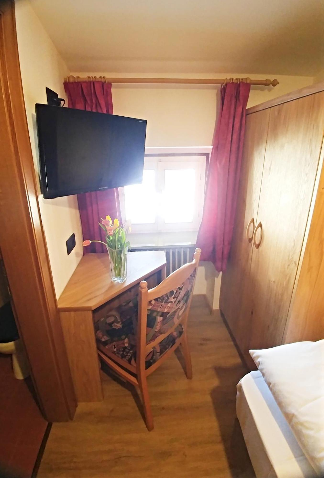 Bed and Breakfast Garni Gabrieli Корвара-ин-Бадия Номер фото